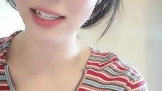 欧美日韩人妻激情-第一次与男友以外的男人在行使中车震!