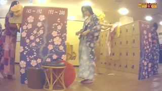 赛琳娜的黄金完整翻译版中文-直播 火辣身材的娜扎【沙滩上的贝壳酱】!