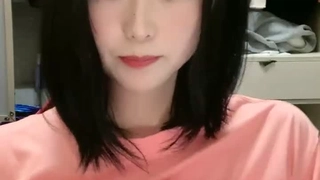 日韩欧美不卡一区二区高清-vavababy 面 試 畢 業 生 被 颻 渴 的 OL約 到 旅 館 脫 下 褲 子 吃 各 種 姿 勢 狂 抽 猛 送 全 部 射 嘴 巴 吞 淨