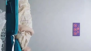 赛琳娜的黄金完整翻译版中文-直播 火辣身材的娜扎【沙滩上的贝壳酱】!