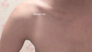 拖鞋家居日韩AV-白皙皮肤呆萌小姐姐！情趣耳朵抓屌吸吮！头套男怼着骚穴猛操，骑乘姿势打桩机，无套内射。